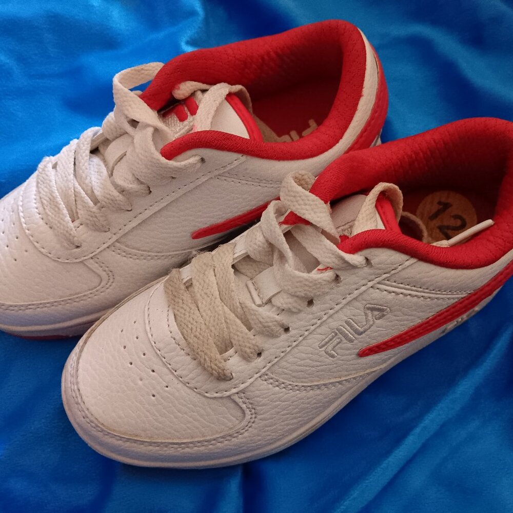 Fila red and white low sneakers for little boys